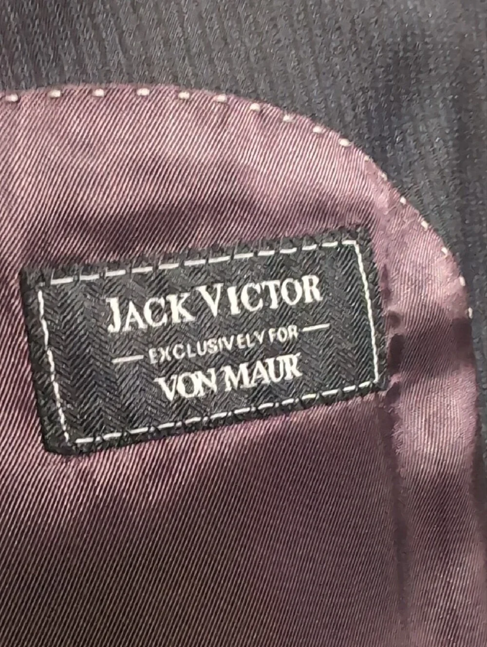 Men's Black Pinstripe Single-Breasted Suit Jacket